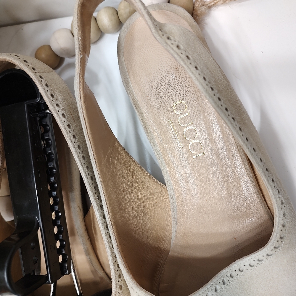 Gucci Cream and Black Mules with Rounded Toe - Picture 9 of 10